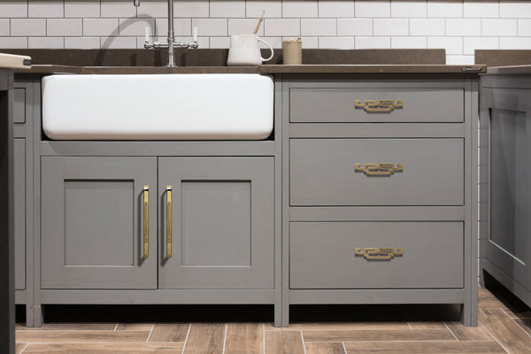 Utopia Alley HW319/384/385/386XX Steffi Pull Handle - Decorative Cabinet Drop Pull Handles for Cabinets and Drawers - Vintage Cabinet Hardware with Hand - Metal Drawer Pull Handle, 2.5" Center to Center